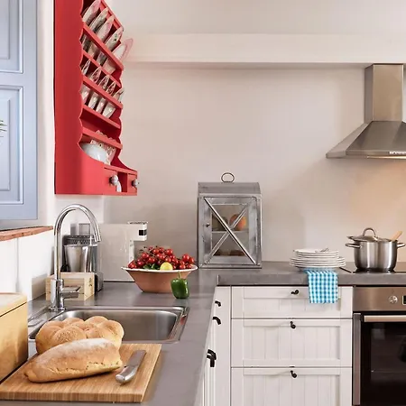 Patmos Eye Boutique & 4*