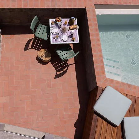 Patmos Eye Boutique & סקאלה