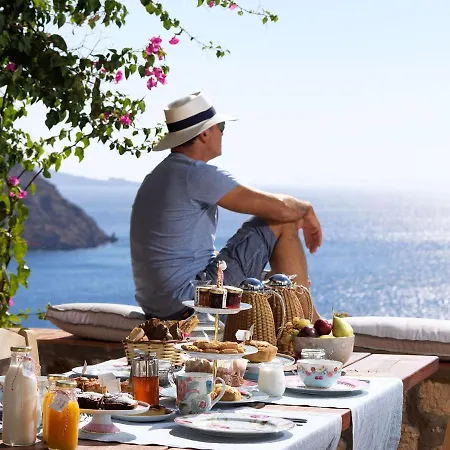 Patmos Eye Boutique & סקאלה