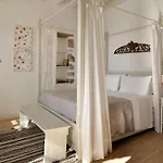 Patmos Eye Boutique & 스칼라