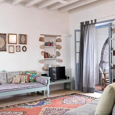 Patmos Eye Boutique & 스칼라