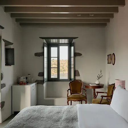 Patmos Eye Boutique & 斯科拉