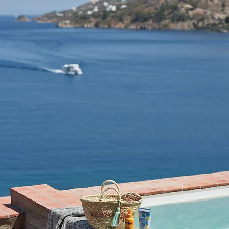 Patmos Eye Boutique & 4*