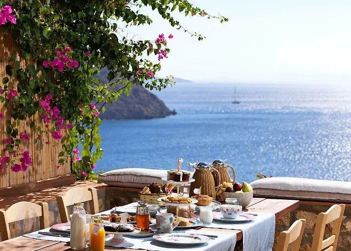 Patmos Eye Boutique & Скала